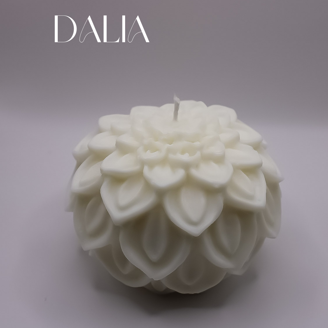 Candela artigianale a forma di Dalia - LumiHer