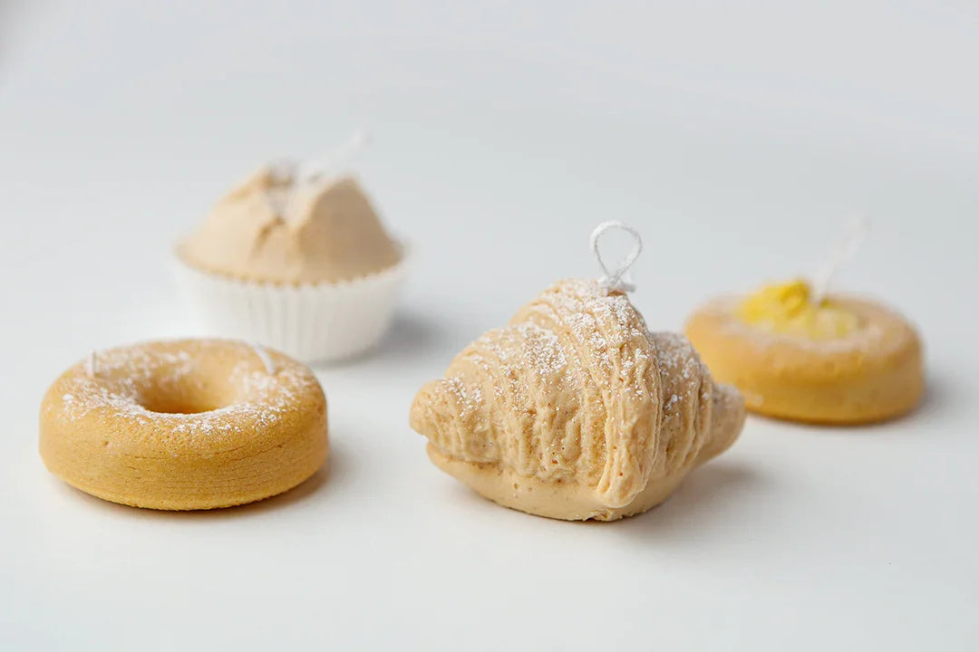 Candela a Forma di Ciambella | Baking Candle alla Vaniglia - Lumiher - LumiHer
