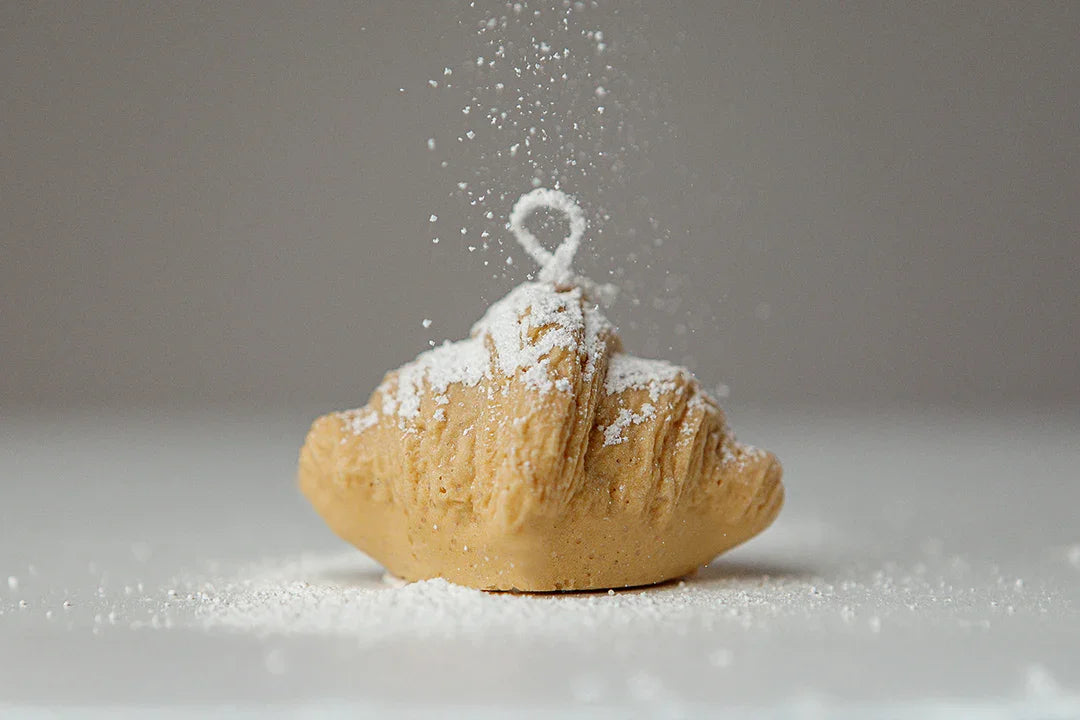 Candela Croissant Baking Candle | Profumo di Brioche - Lumiher - LumiHer